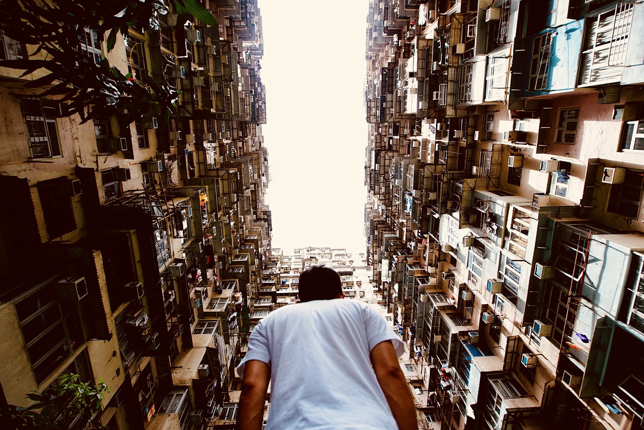 香港楼市深度剖析：租赁与购置的理性逻辑